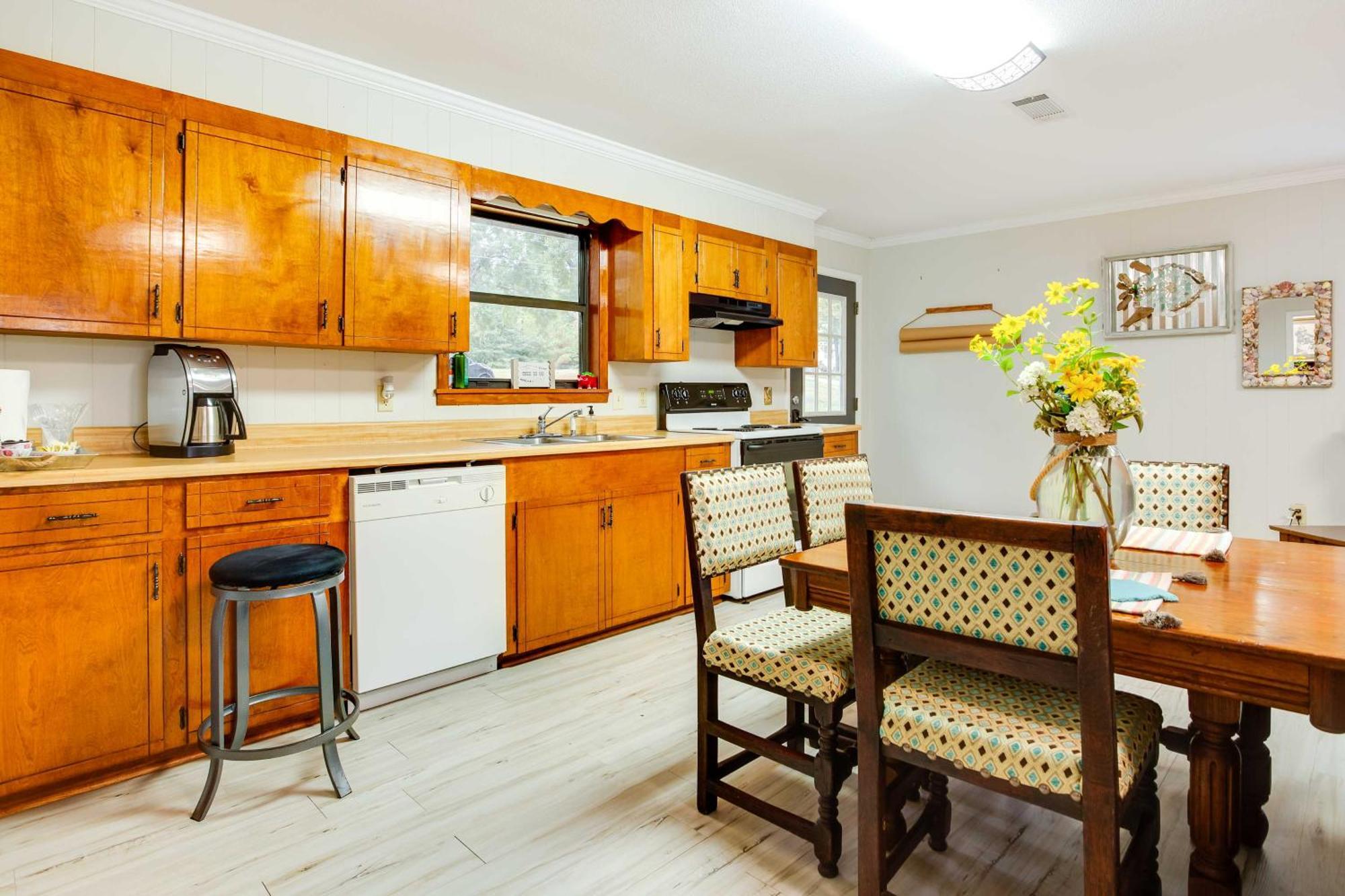 Doyline Cottage With Large Porch And Lake Access! Bagian luar foto